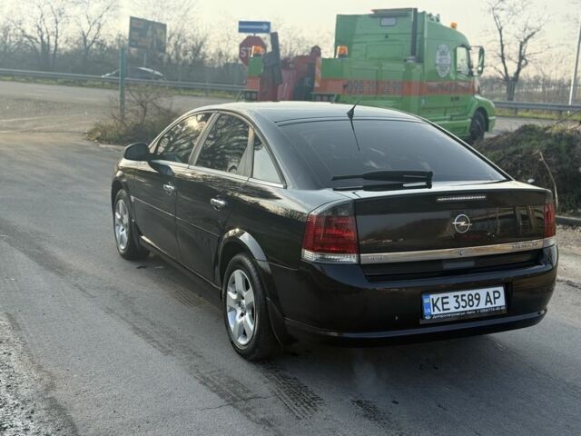 Черный Опель Вектра, объемом двигателя 2.2 л и пробегом 137 тыс. км за 4999 $, фото 2 на Automoto.ua