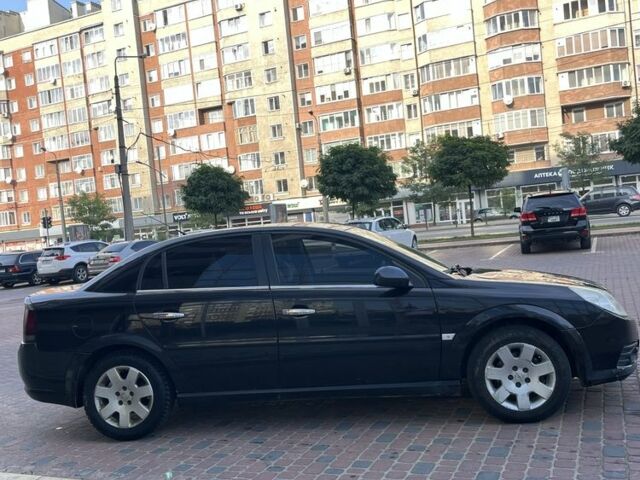 Чорний Опель Вектра, об'ємом двигуна 1.9 л та пробігом 232 тис. км за 3800 $, фото 4 на Automoto.ua
