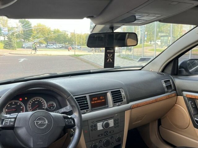 Чорний Опель Вектра, об'ємом двигуна 1.9 л та пробігом 232 тис. км за 3800 $, фото 12 на Automoto.ua