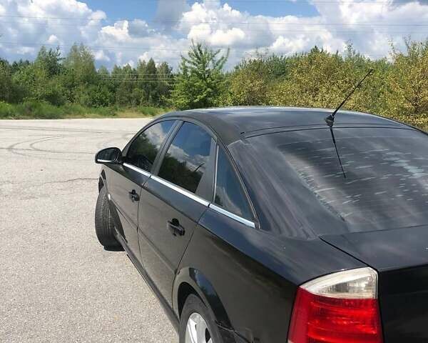 Черный Опель Вектра, объемом двигателя 2.8 л и пробегом 240 тыс. км за 3500 $, фото 4 на Automoto.ua