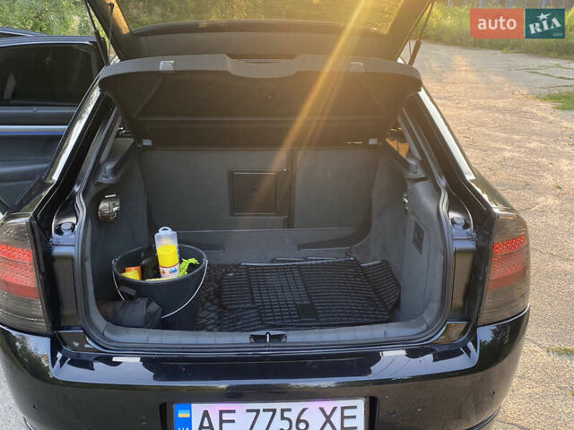 Черный Опель Вектра, объемом двигателя 2.8 л и пробегом 235 тыс. км за 9500 $, фото 14 на Automoto.ua
