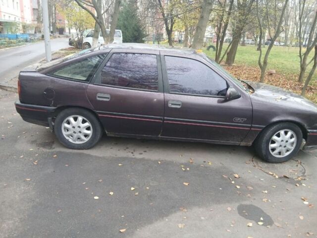 Фиолетовый Опель Вектра, объемом двигателя 2 л и пробегом 370 тыс. км за 1350 $, фото 3 на Automoto.ua