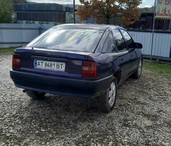 Фиолетовый Опель Вектра, объемом двигателя 2 л и пробегом 299 тыс. км за 1450 $, фото 4 на Automoto.ua