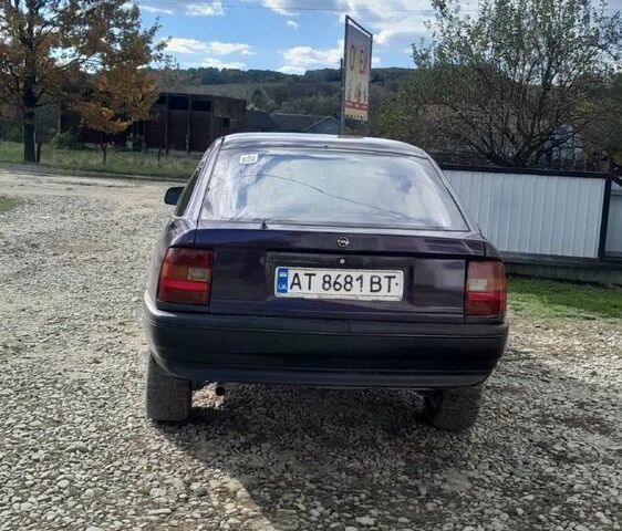 Фиолетовый Опель Вектра, объемом двигателя 2 л и пробегом 299 тыс. км за 1450 $, фото 5 на Automoto.ua