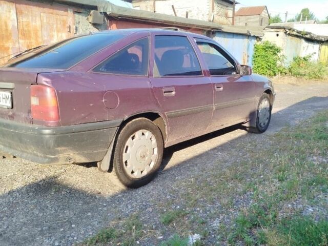 Фиолетовый Опель Вектра, объемом двигателя 2 л и пробегом 457 тыс. км за 1300 $, фото 2 на Automoto.ua