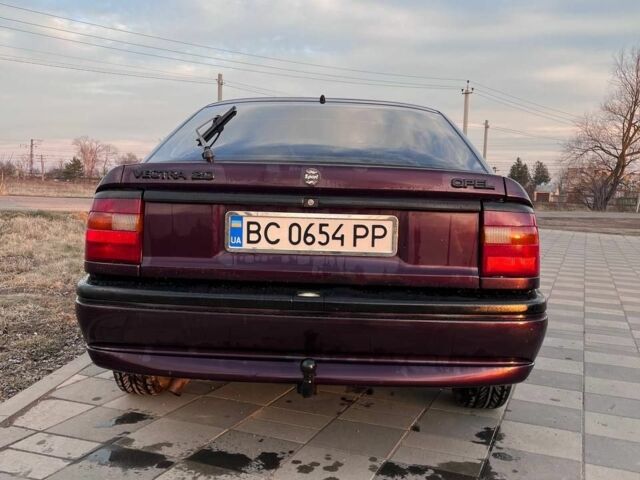 Фиолетовый Опель Вектра, объемом двигателя 2 л и пробегом 250 тыс. км за 962 $, фото 2 на Automoto.ua