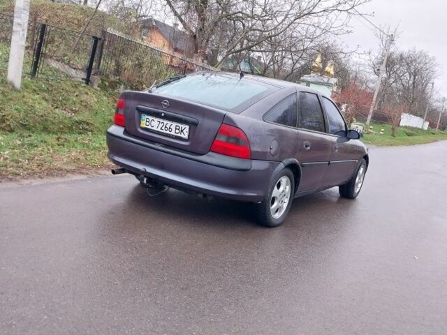 Фиолетовый Опель Вектра, объемом двигателя 2 л и пробегом 250 тыс. км за 1350 $, фото 2 на Automoto.ua