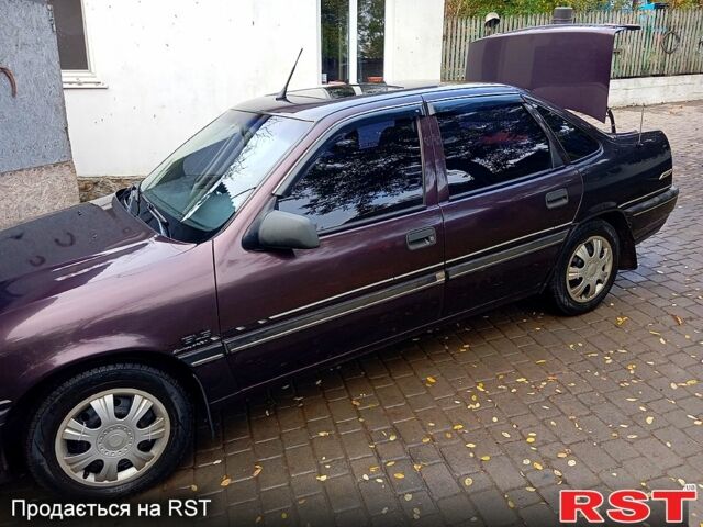 Фиолетовый Опель Вектра, объемом двигателя 1.8 л и пробегом 240 тыс. км за 1790 $, фото 4 на Automoto.ua