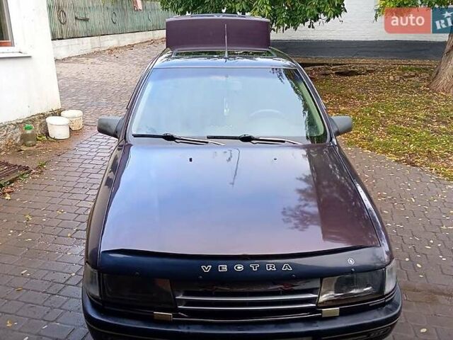 Фиолетовый Опель Вектра, объемом двигателя 1.8 л и пробегом 240 тыс. км за 1790 $, фото 2 на Automoto.ua