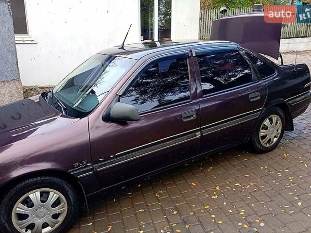 Фиолетовый Опель Вектра, объемом двигателя 1.8 л и пробегом 240 тыс. км за 1790 $, фото 3 на Automoto.ua
