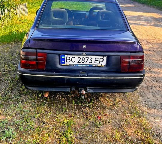 Фиолетовый Опель Вектра, объемом двигателя 2 л и пробегом 282 тыс. км за 1100 $, фото 4 на Automoto.ua