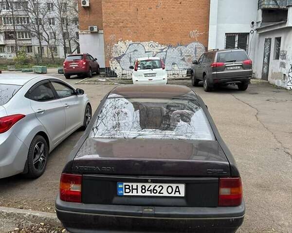 Фиолетовый Опель Вектра, объемом двигателя 2 л и пробегом 400 тыс. км за 1100 $, фото 2 на Automoto.ua