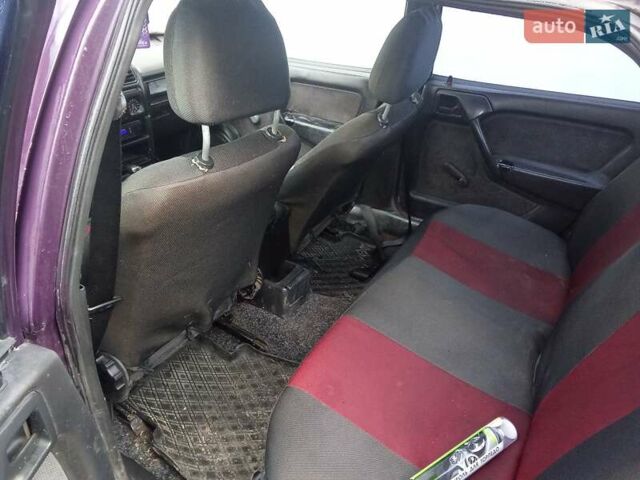 Фіолетовий Опель Вектра, об'ємом двигуна 1.8 л та пробігом 125 тис. км за 1100 $, фото 10 на Automoto.ua