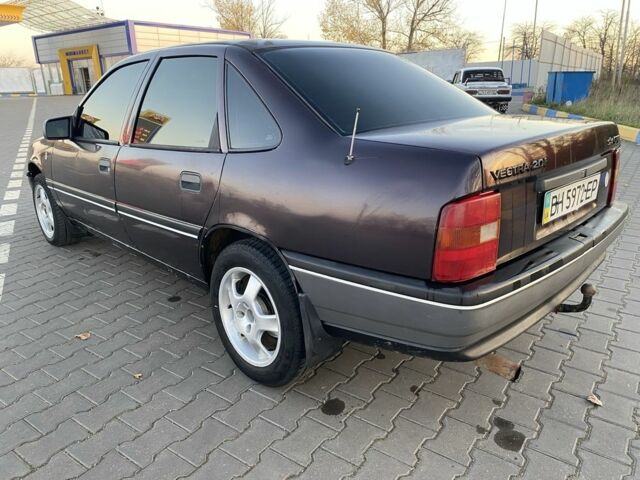 Фиолетовый Опель Вектра, объемом двигателя 2 л и пробегом 300 тыс. км за 1650 $, фото 6 на Automoto.ua