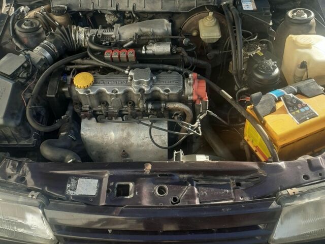 Фіолетовий Опель Вектра, об'ємом двигуна 2 л та пробігом 100 тис. км за 1300 $, фото 1 на Automoto.ua