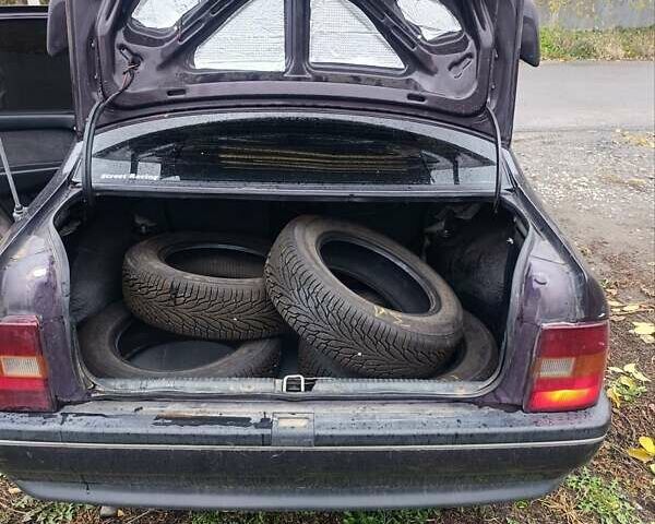 Фіолетовий Опель Вектра, об'ємом двигуна 1.6 л та пробігом 386 тис. км за 1600 $, фото 8 на Automoto.ua