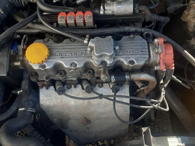 Фіолетовий Опель Вектра, об'ємом двигуна 2 л та пробігом 100 тис. км за 1300 $, фото 5 на Automoto.ua