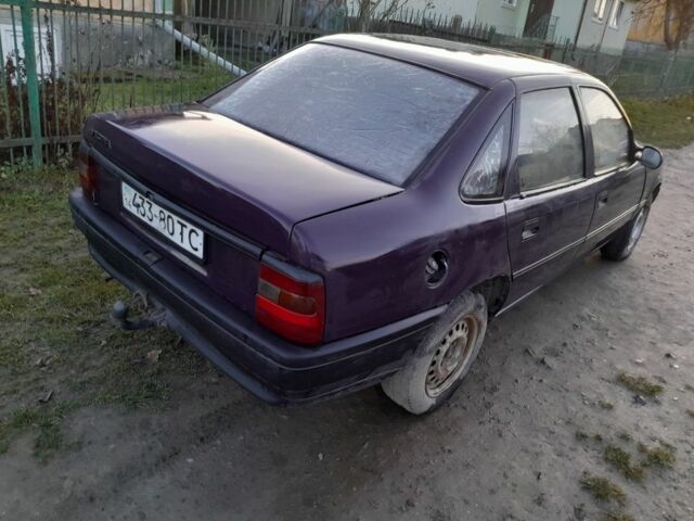 Фиолетовый Опель Вектра, объемом двигателя 1 л и пробегом 134 тыс. км за 500 $, фото 4 на Automoto.ua