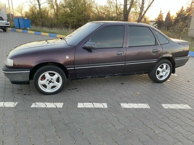 Фиолетовый Опель Вектра, объемом двигателя 2 л и пробегом 300 тыс. км за 1650 $, фото 3 на Automoto.ua