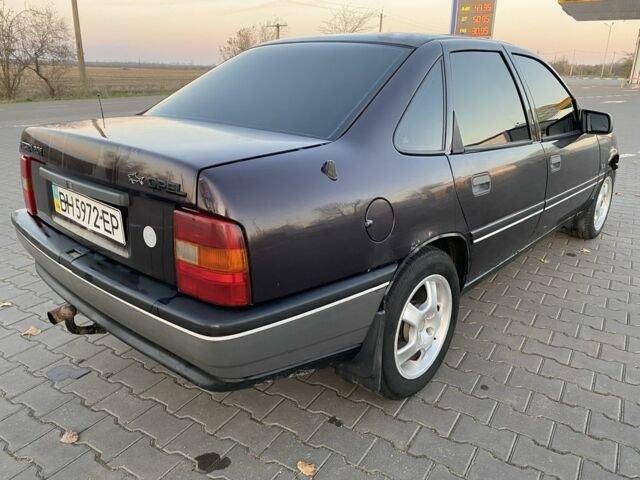 Фиолетовый Опель Вектра, объемом двигателя 2 л и пробегом 300 тыс. км за 1650 $, фото 5 на Automoto.ua