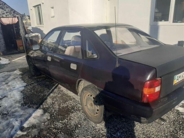 Фіолетовий Опель Вектра, об'ємом двигуна 2 л та пробігом 100 тис. км за 1300 $, фото 4 на Automoto.ua