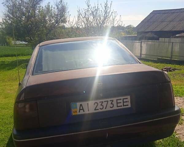 Фиолетовый Опель Вектра, объемом двигателя 2 л и пробегом 320 тыс. км за 936 $, фото 2 на Automoto.ua