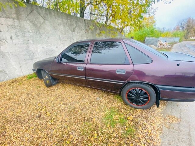 Фиолетовый Опель Вектра, объемом двигателя 1.8 л и пробегом 400 тыс. км за 1800 $, фото 2 на Automoto.ua