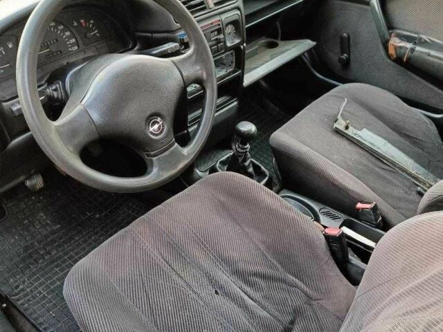 Фиолетовый Опель Вектра, объемом двигателя 1.8 л и пробегом 450 тыс. км за 650 $, фото 4 на Automoto.ua