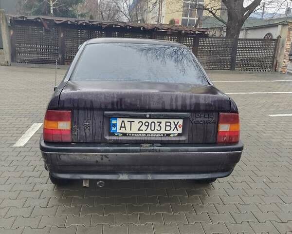 Фіолетовий Опель Вектра, об'ємом двигуна 1.78 л та пробігом 350 тис. км за 800 $, фото 10 на Automoto.ua