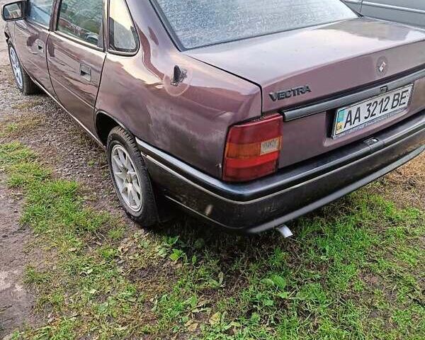 Фиолетовый Опель Вектра, объемом двигателя 1.8 л и пробегом 450 тыс. км за 650 $, фото 4 на Automoto.ua
