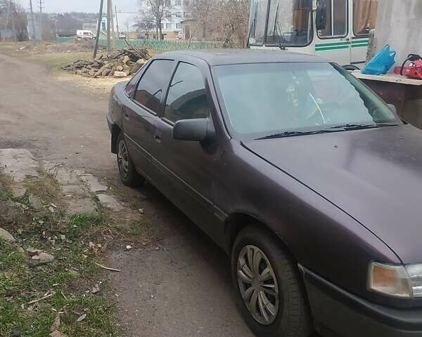 Фіолетовий Опель Вектра, об'ємом двигуна 1.8 л та пробігом 344 тис. км за 2000 $, фото 3 на Automoto.ua