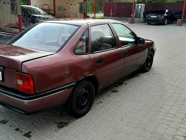 Фіолетовий Опель Вектра, об'ємом двигуна 1.8 л та пробігом 303 тис. км за 670 $, фото 3 на Automoto.ua