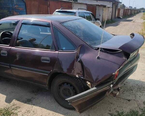 Фиолетовый Опель Вектра, объемом двигателя 0 л и пробегом 300 тыс. км за 1200 $, фото 5 на Automoto.ua
