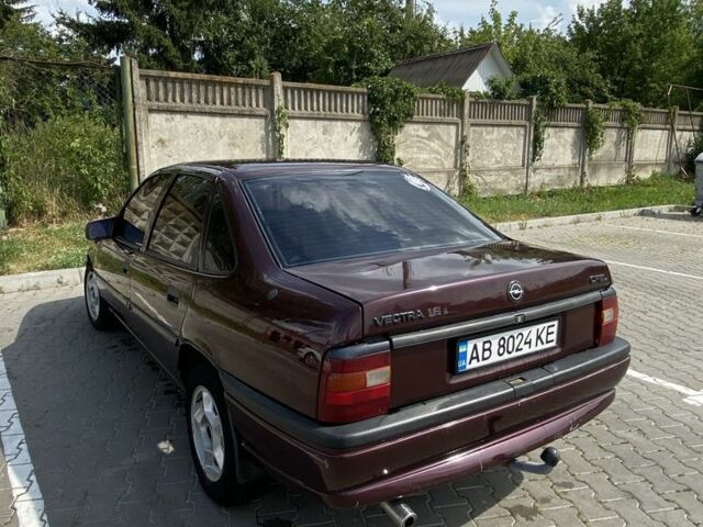 Фиолетовый Опель Вектра, объемом двигателя 1.8 л и пробегом 300 тыс. км за 1650 $, фото 4 на Automoto.ua
