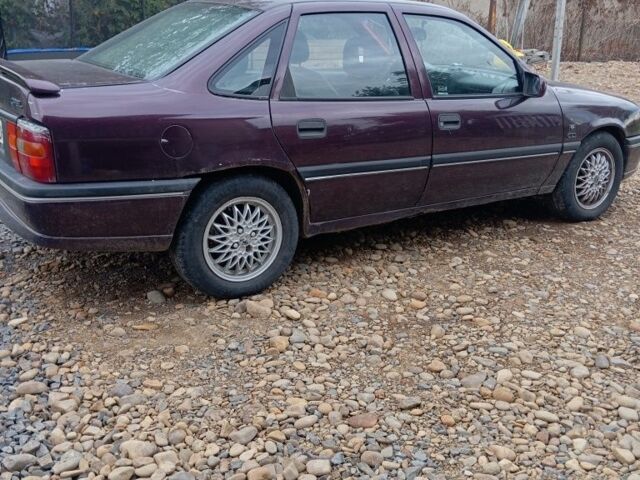 Фиолетовый Опель Вектра, объемом двигателя 2 л и пробегом 255 тыс. км за 800 $, фото 2 на Automoto.ua