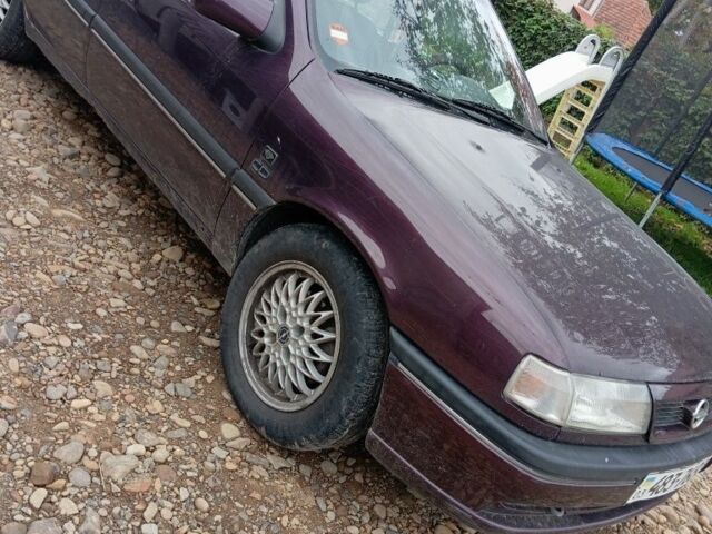 Фиолетовый Опель Вектра, объемом двигателя 2 л и пробегом 255 тыс. км за 800 $, фото 4 на Automoto.ua