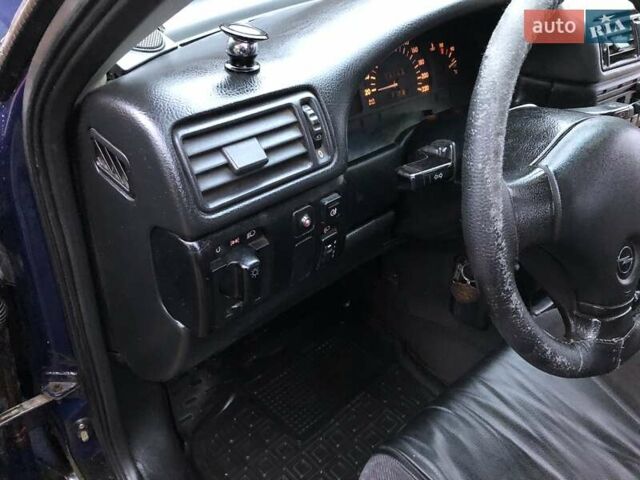 Опель Вектра 1993 в Львове на Automoto.ua Фиолетовый Опель Вектра, объемом двигателя 1.8 л и пробегом 322 тыс. км за 1200 $, фото 51 на Automoto.ua