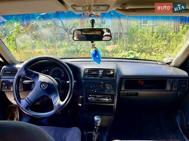 Фіолетовий Опель Вектра, об'ємом двигуна 1.8 л та пробігом 230 тис. км за 1350 $, фото 13 на Automoto.ua