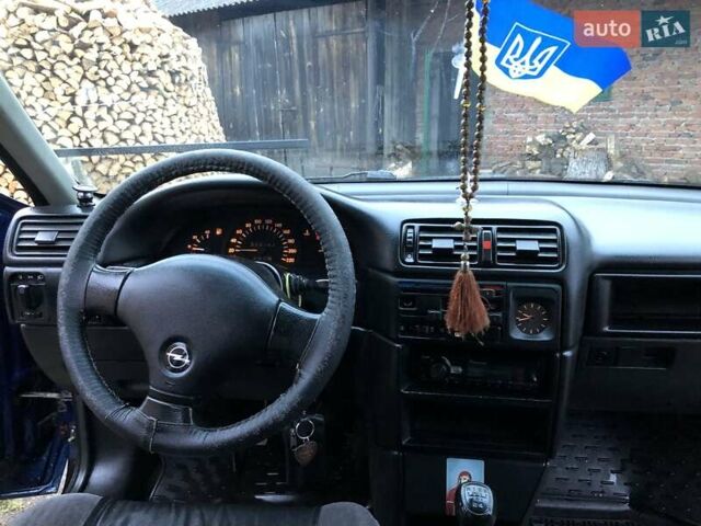 Опель Вектра 1993 в Львове на Automoto.ua Фиолетовый Опель Вектра, объемом двигателя 1.8 л и пробегом 322 тыс. км за 1200 $, фото 44 на Automoto.ua
