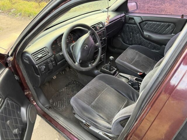 Фіолетовий Опель Вектра, об'ємом двигуна 1.8 л та пробігом 350 тис. км за 850 $, фото 1 на Automoto.ua