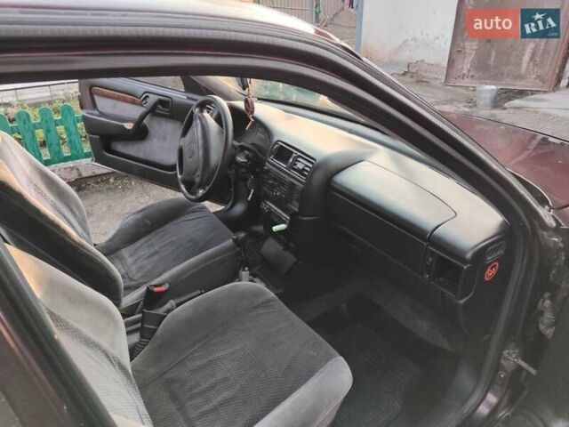 Фіолетовий Опель Вектра, об'ємом двигуна 2 л та пробігом 44 тис. км за 1600 $, фото 2 на Automoto.ua