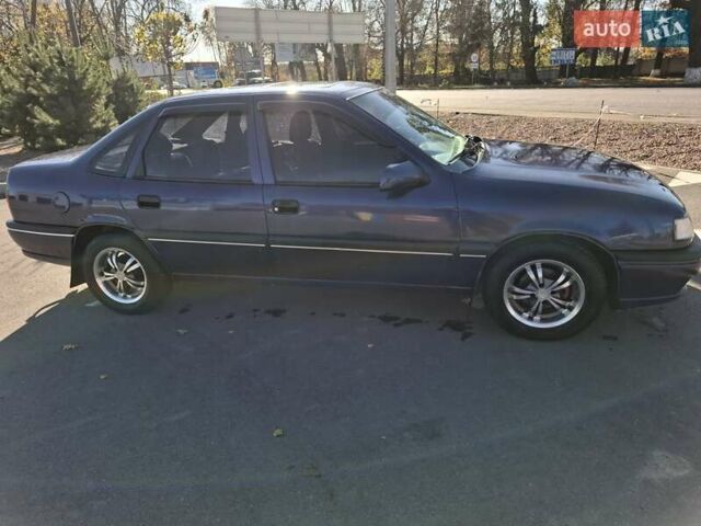 Фіолетовий Опель Вектра, об'ємом двигуна 1.6 л та пробігом 259 тис. км за 1650 $, фото 1 на Automoto.ua