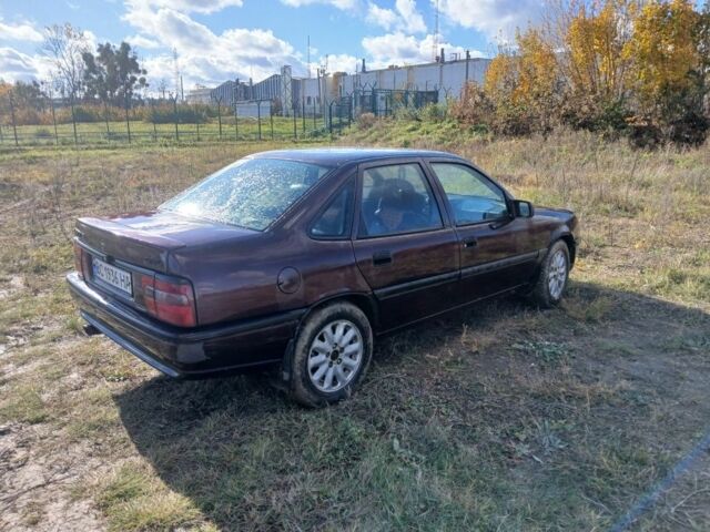 Фиолетовый Опель Вектра, объемом двигателя 2.5 л и пробегом 400 тыс. км за 1200 $, фото 3 на Automoto.ua