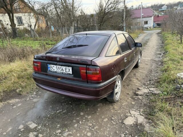 Фіолетовий Опель Вектра, об'ємом двигуна 1.8 л та пробігом 350 тис. км за 850 $, фото 3 на Automoto.ua