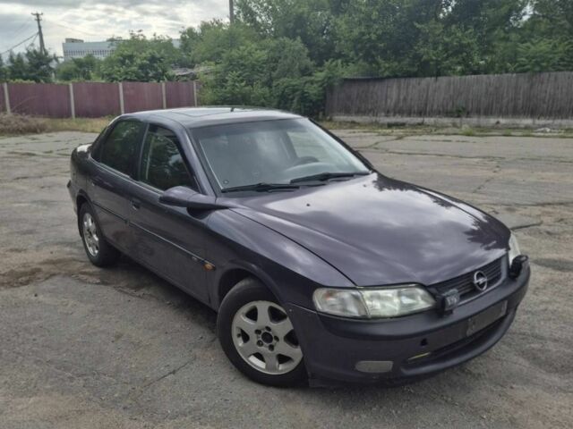 Фиолетовый Опель Вектра, объемом двигателя 2 л и пробегом 400 тыс. км за 2596 $, фото 2 на Automoto.ua