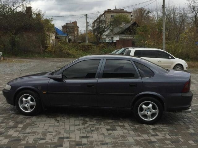 Опель Вектра 1996 в Шепетовке на Automoto.ua Фиолетовый Опель Вектра, объемом двигателя 1.6 л и пробегом 450 тыс. км за 1900 $, фото 4 на Automoto.ua