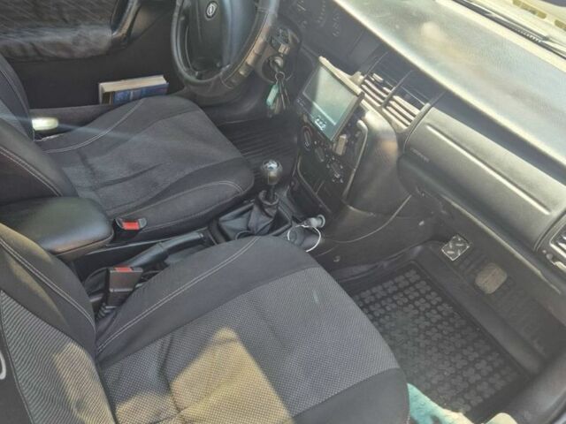 Фиолетовый Опель Вектра, объемом двигателя 2 л и пробегом 410 тыс. км за 2700 $, фото 4 на Automoto.ua