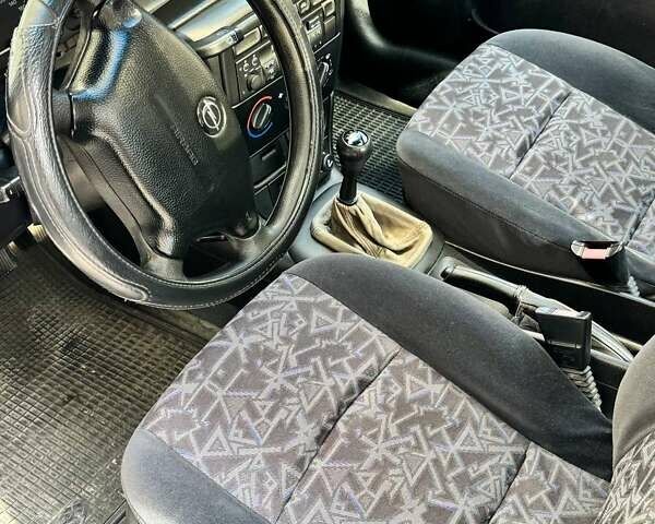 Фиолетовый Опель Вектра, объемом двигателя 1.6 л и пробегом 130 тыс. км за 2390 $, фото 23 на Automoto.ua