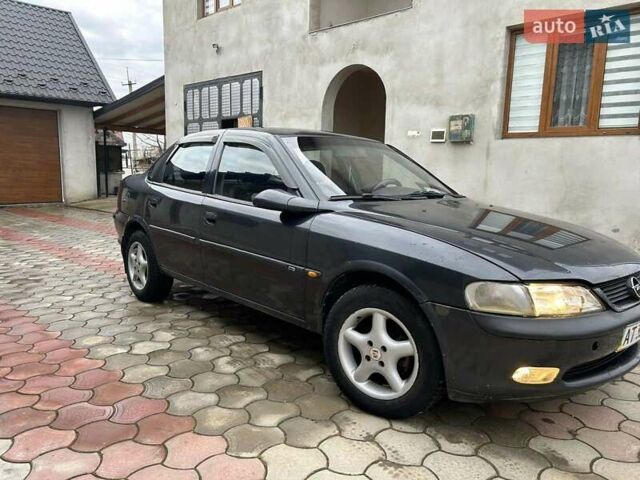 Фіолетовий Опель Вектра, об'ємом двигуна 1.7 л та пробігом 345 тис. км за 2200 $, фото 9 на Automoto.ua