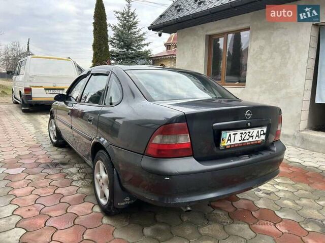 Фіолетовий Опель Вектра, об'ємом двигуна 1.7 л та пробігом 345 тис. км за 2200 $, фото 42 на Automoto.ua